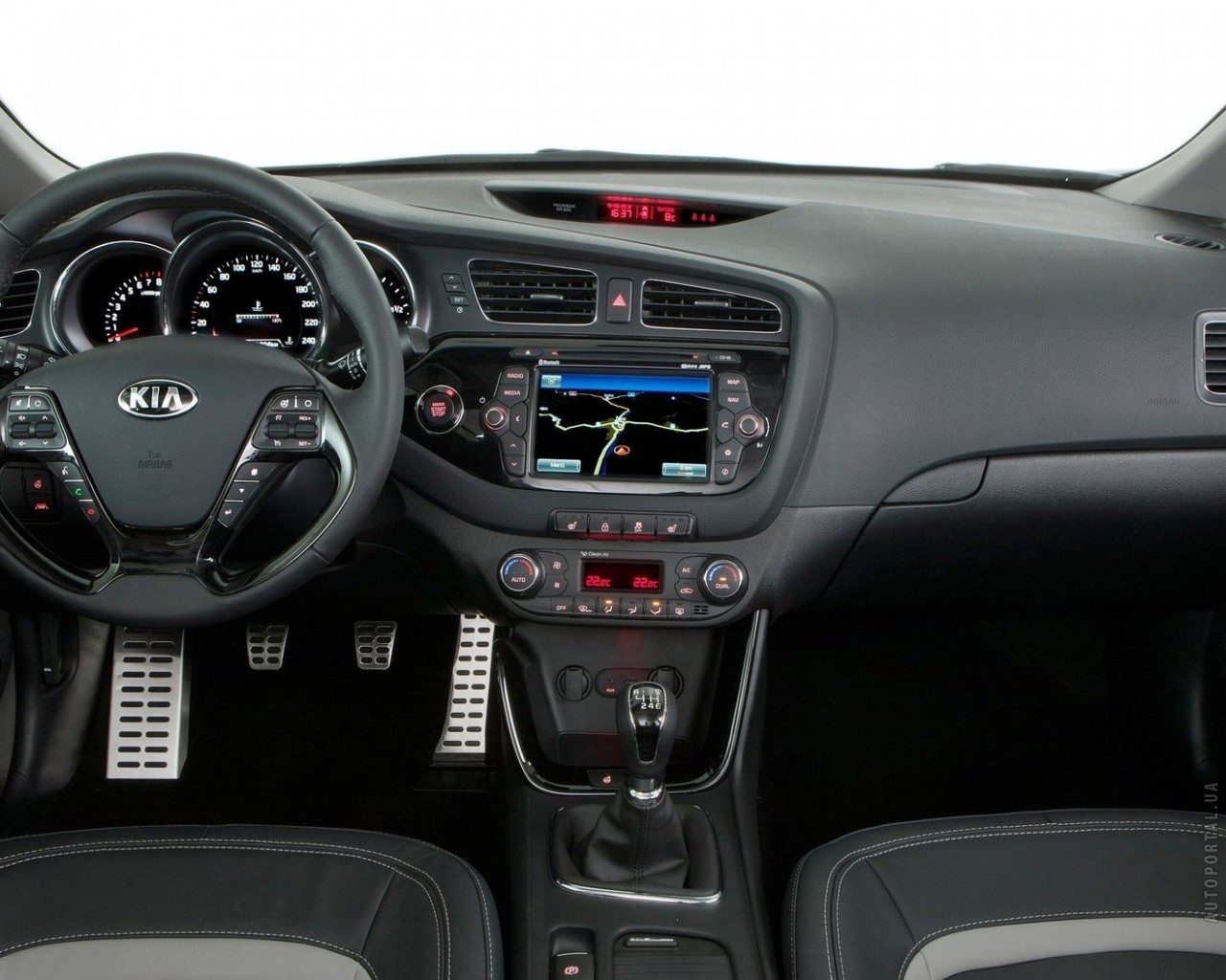 kia ceed как узнать комплектацию