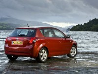 KIA Cee'd 2010 photo