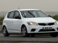 KIA Cee'd 2010 photo