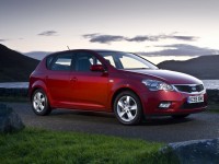 KIA Cee'd 2010 photo