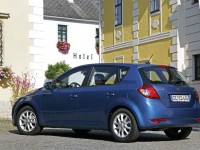 KIA Cee'd 2010 photo