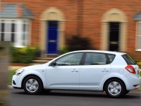 KIA Cee'd 2010 photo