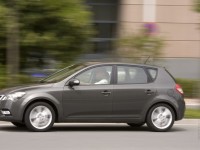 KIA Cee'd 2010 photo