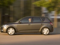 KIA Cee'd 2010 photo