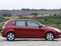 KIA Cee'd 2010 photo