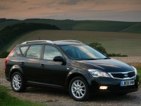 KIA Cee'd SW 2010 photo