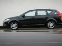 KIA Cee'd SW 2010 photo